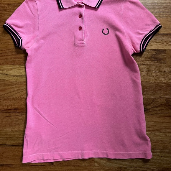 Vintage Fred Perry hot pink/burgundy100% cotton s/s polo shirt women’s 4 XS-S - Picture 2 of 14